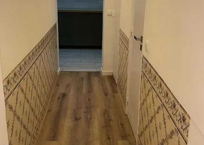 Int Διαμέρισμα *